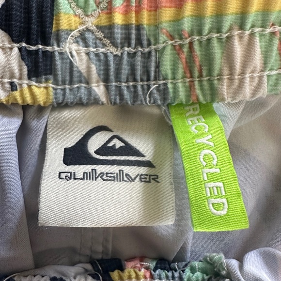 Quiksilver Recycled Shorts - Picture 2 of 5